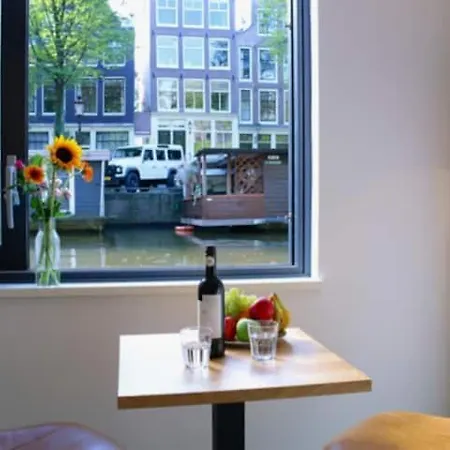 Exclusive Houseboat In Koppenhága