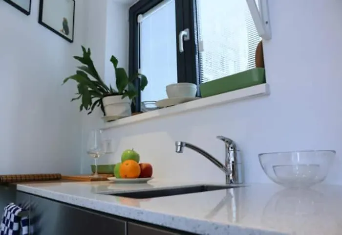 Úszó hotel Exclusive Houseboat In